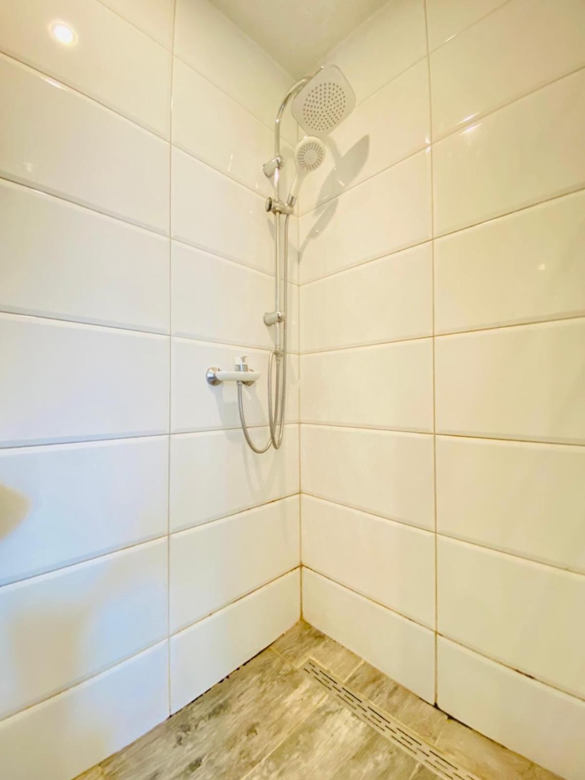 Cute 1Br Apt - 10 Mins Walk From Downtown فيينا المظهر الخارجي الصورة